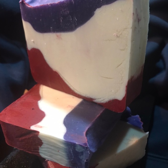 Bundle of 4 - Picture 1 of 4